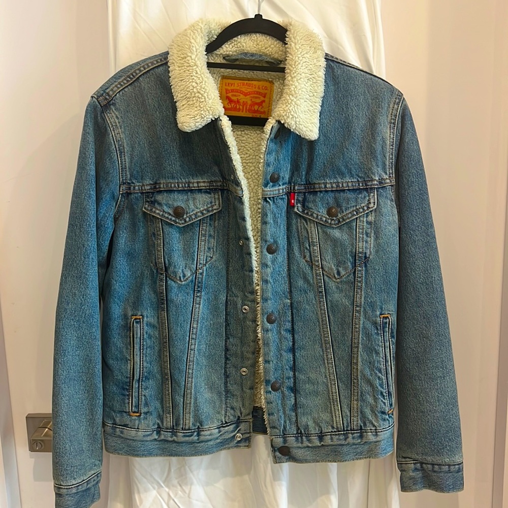Levi’s fur lined jean jacket